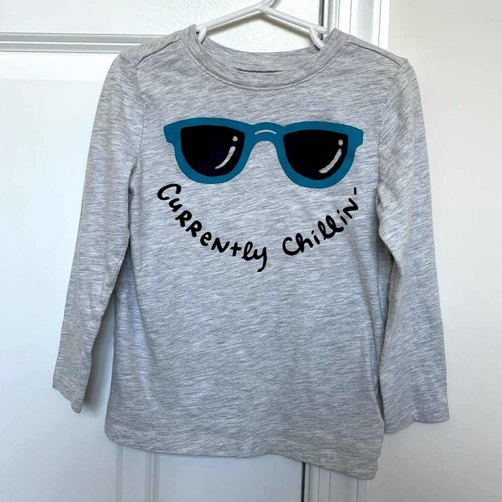 3/$10 Old Navy Boys Long Sleeve Tshirt 5T